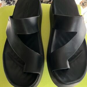 CROCS Black Women's Getaway Sandals